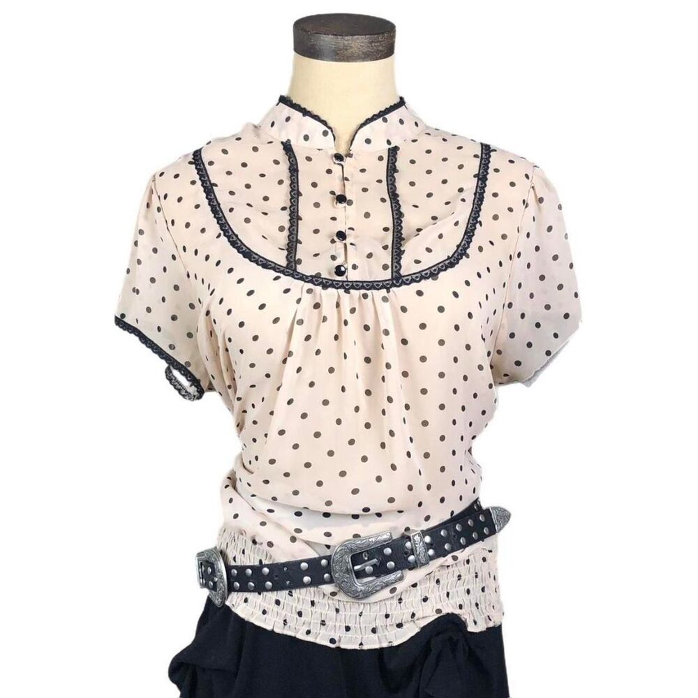 Unbranded Women's Cream and Tan Blouse